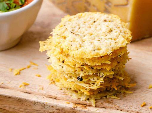 čips od parmezana
