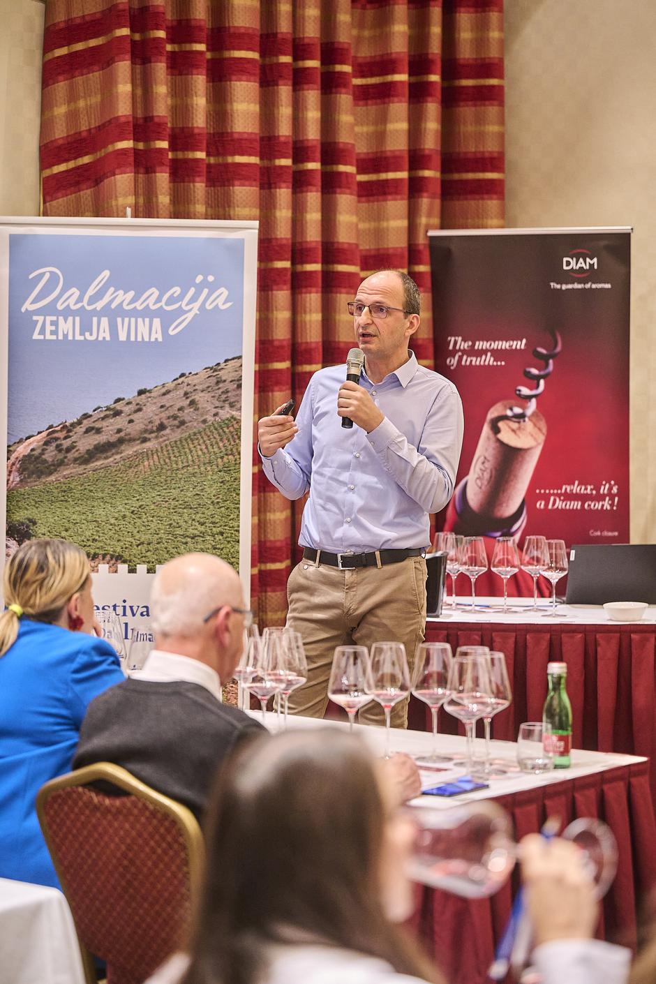 dalmatinske vinske ikone 2025. | Author: NEVEN JURJAK merlo de graia