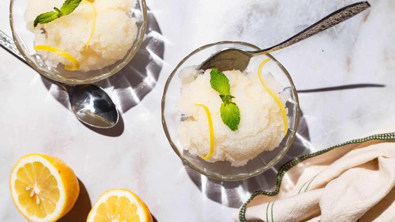Granita od limuna savr&scaron;eno je slatko-kiselo osvje&zcaron;enje