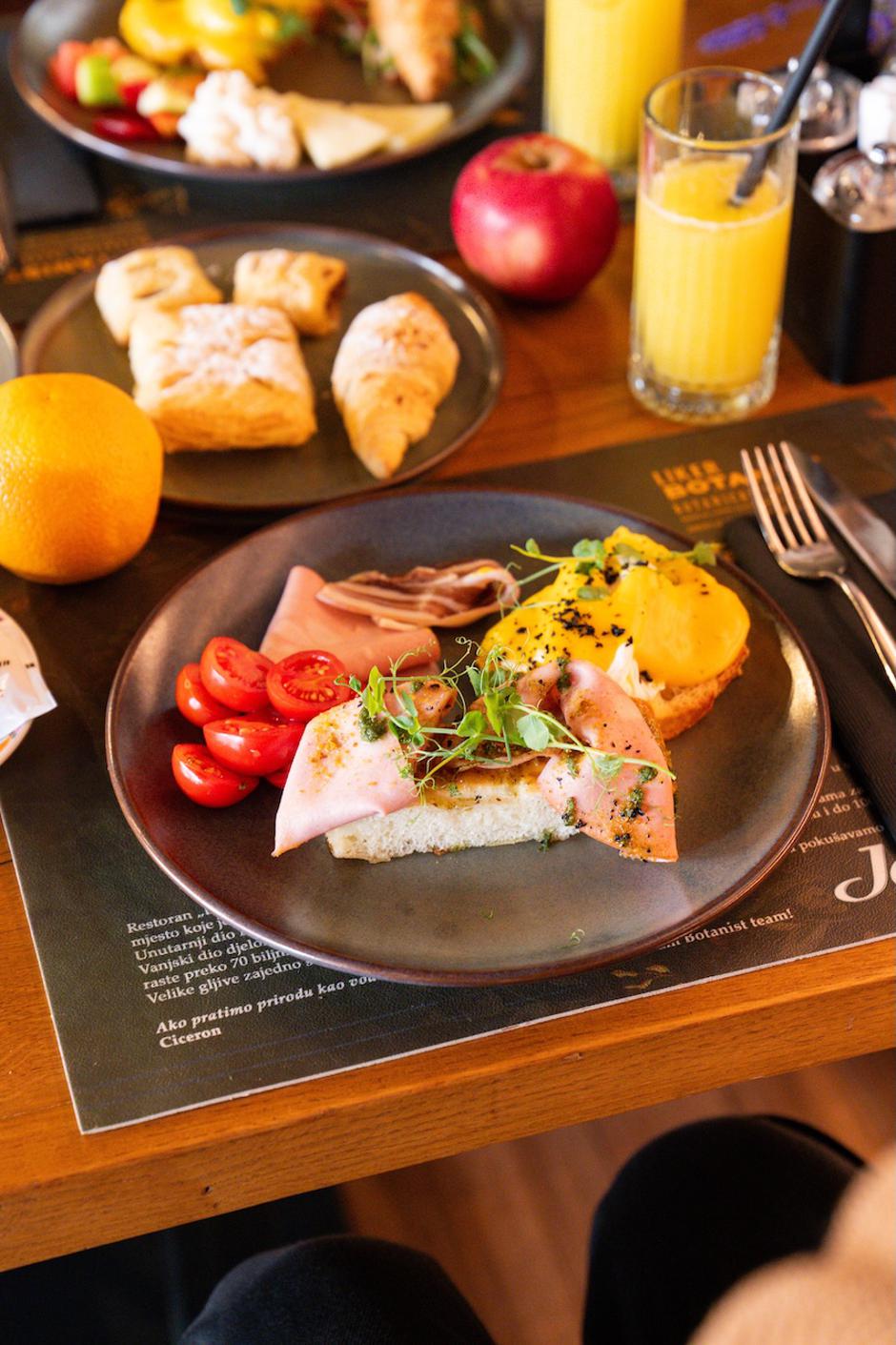botanist brunch | Author: Press