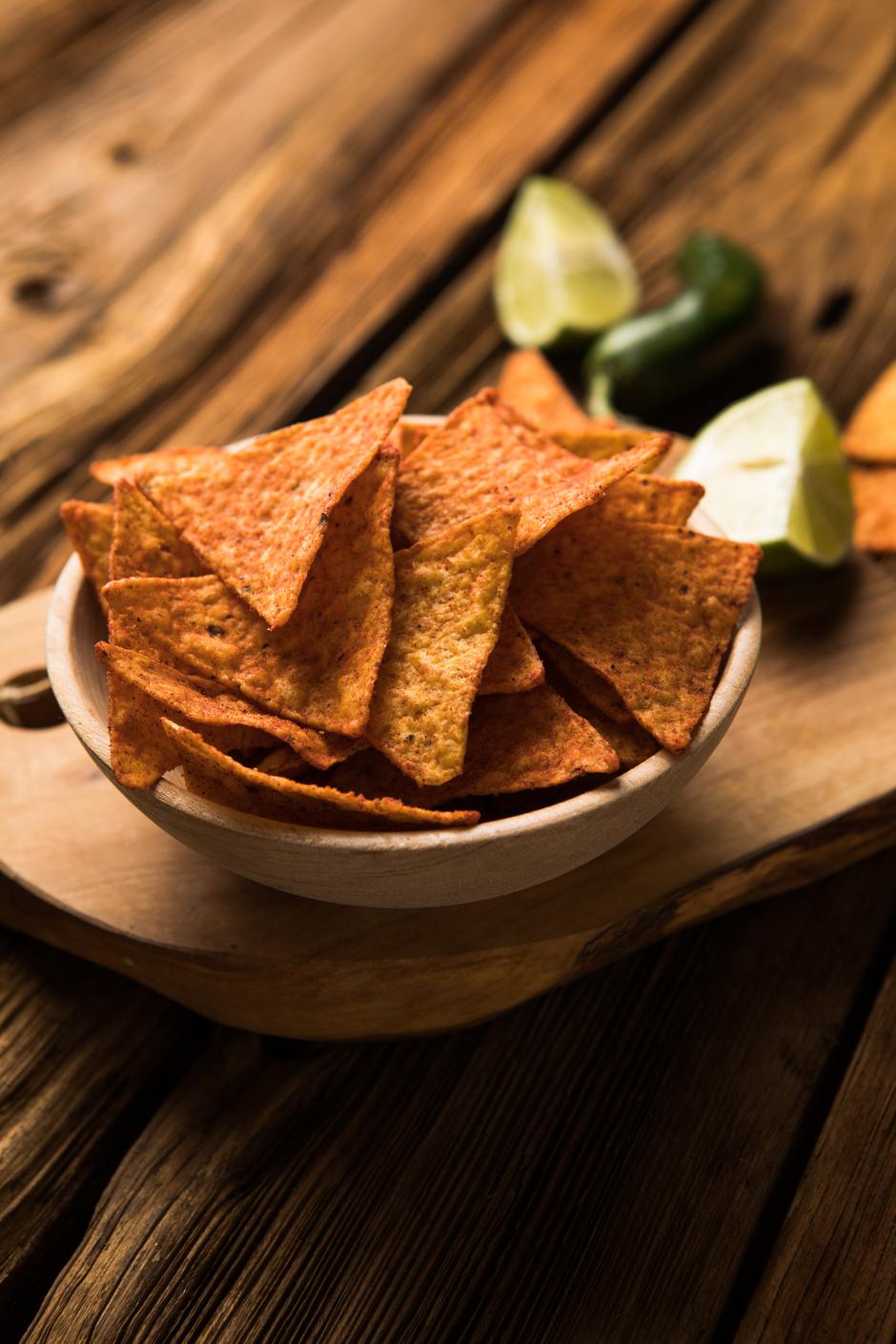 bowl with corn chilly nachos | Author: Press