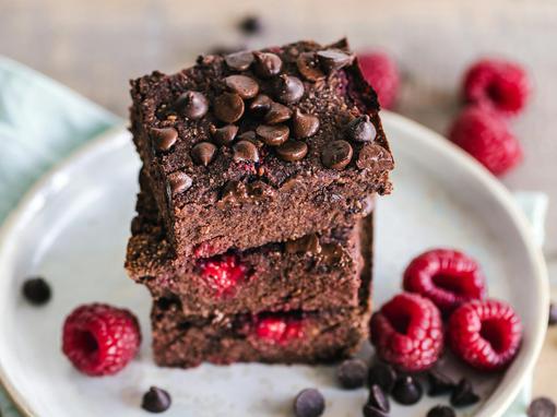 brownies s malinama