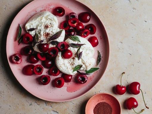 burrata s trešnjama