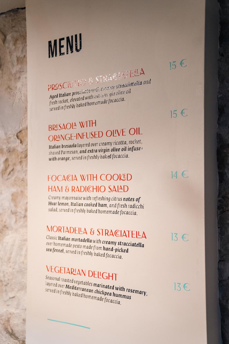 kinkin snedviči, hvar | Author: Press