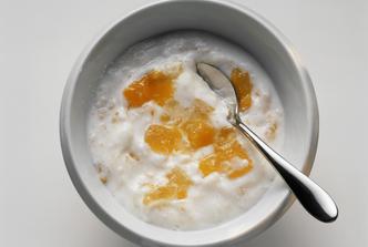 Jogurt s breskvama