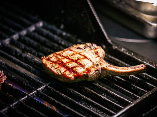 Svinjski kotleti s grila