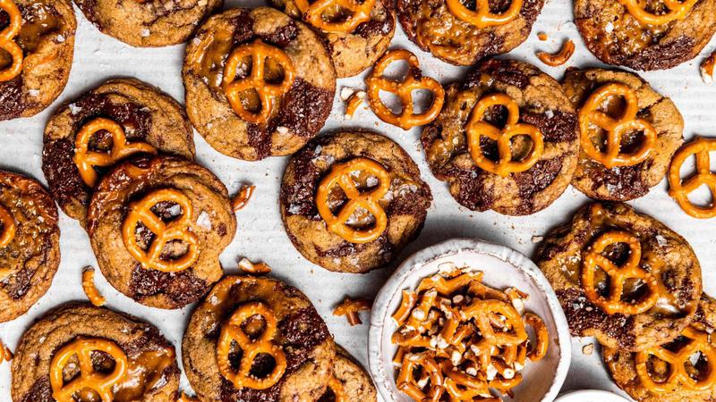 Keksi sa slanim karamelom i perecima