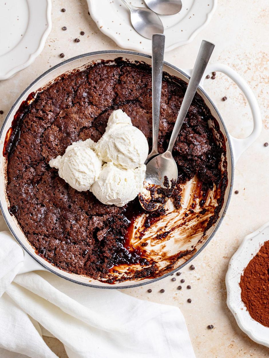 brownie puding | Author: Julie Marie Eats/Pinterest