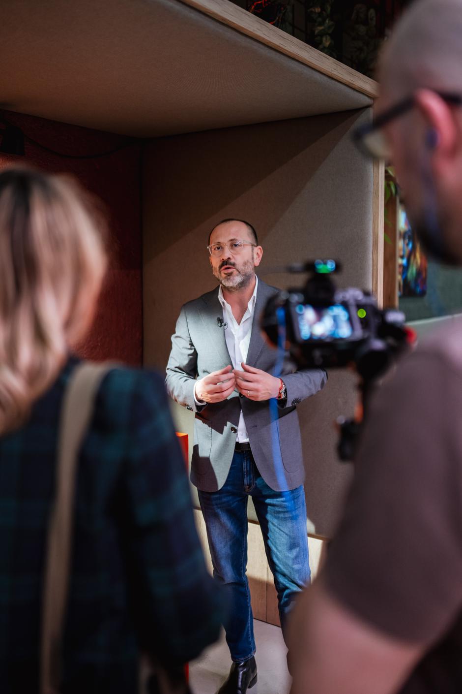 METRO dish pay now | Author: Press