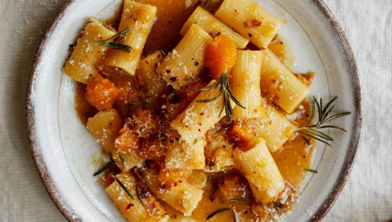 tjestenina s bučom i pancetom