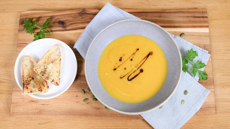 Utje&scaron;no i fino: Krem juhica od butternut tikve, batata i mrkve