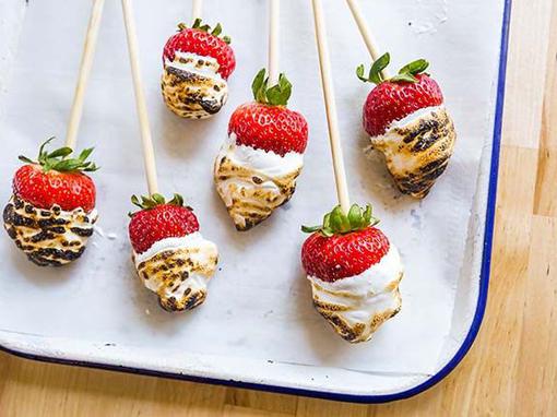 Jagode na štapiću s marshmallowom