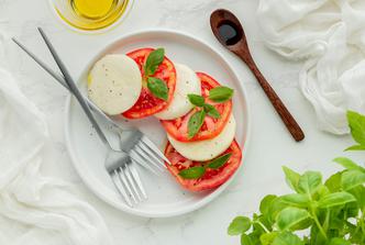 salata caprese