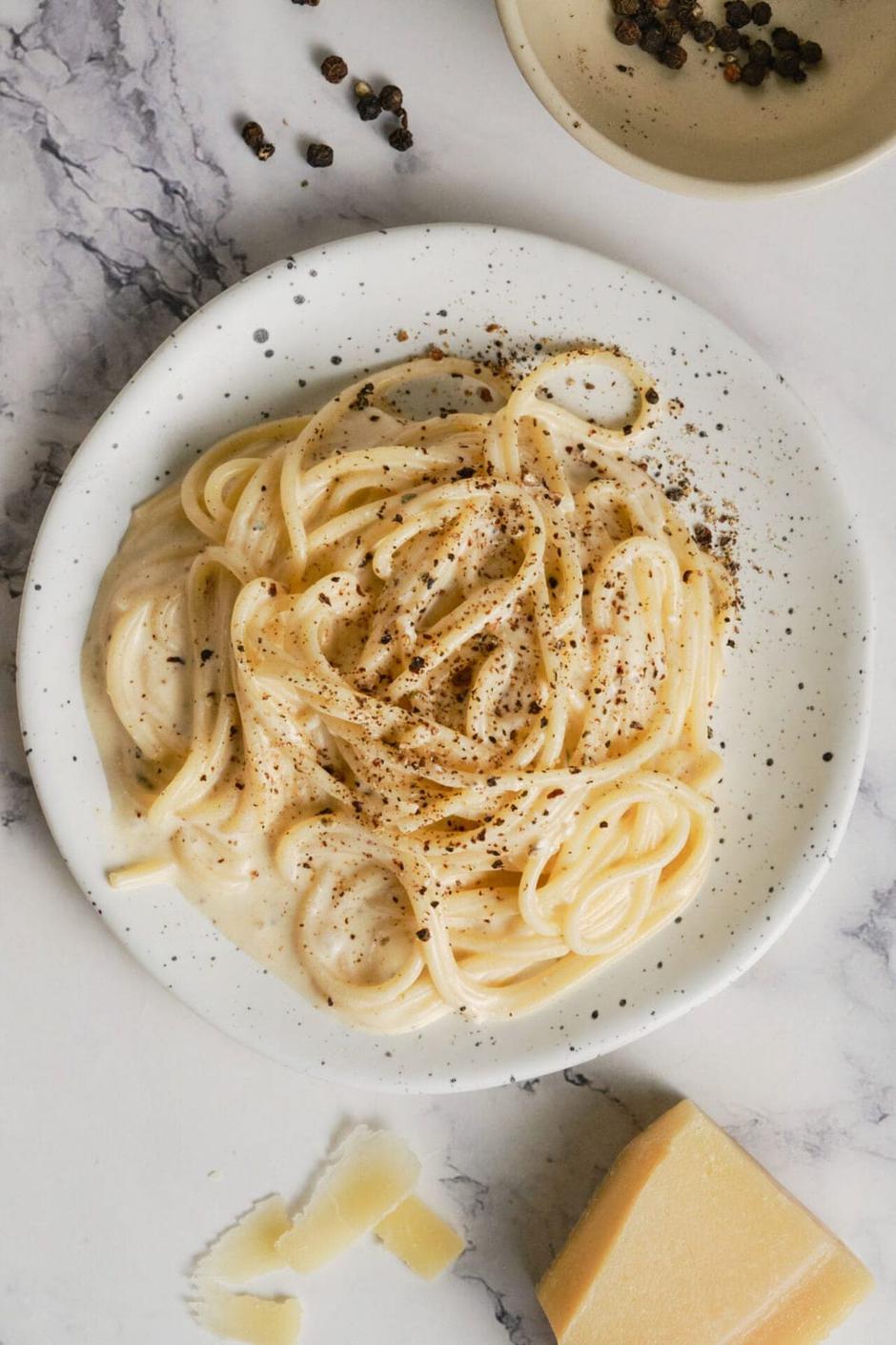 špageti ccio e pepe | Author: Baked Bree/Pinterest