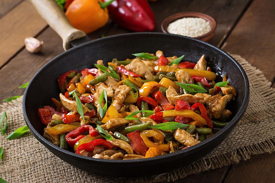 Piletina i povrće | Author: Shutterstock