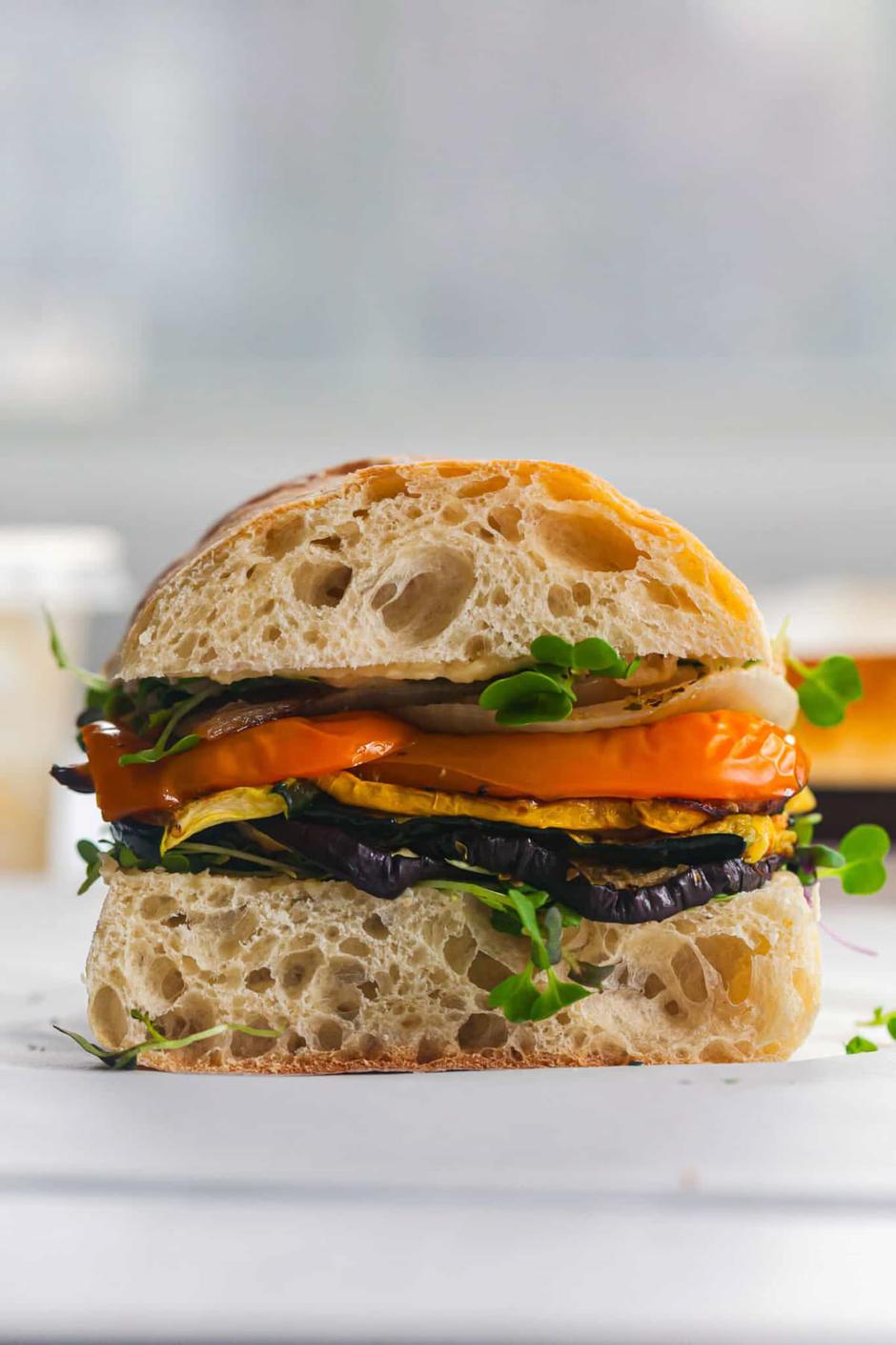 Mediteranski sendvič s patlidžanom | Author: Balancing Bowls/Pinterest