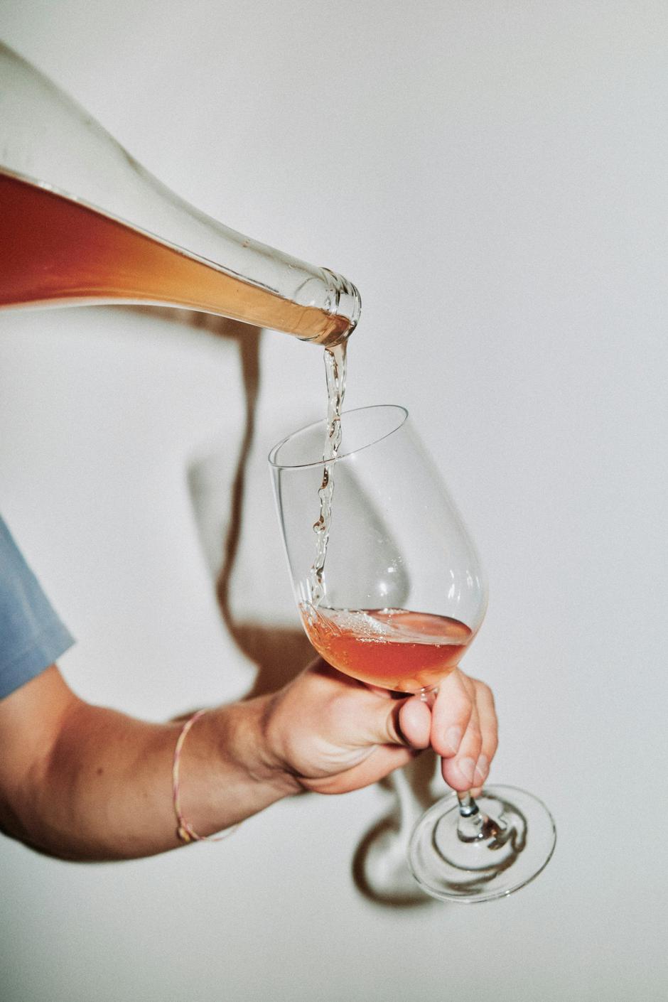 nefiltrirano vino | Author: Roberta Sant Anna/Unsplash