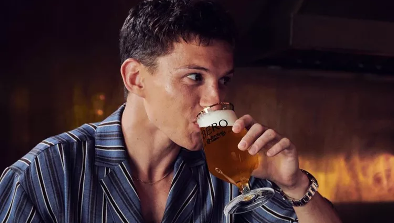 tom holland bezalokoholno pivo