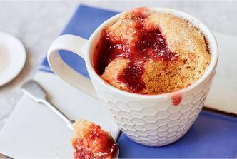 kolač od malina iz šalice