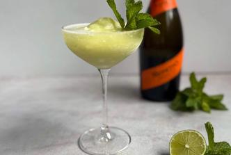 Imamo recept za ledeni Hugo Spritz koji će obilježiti ljeto
