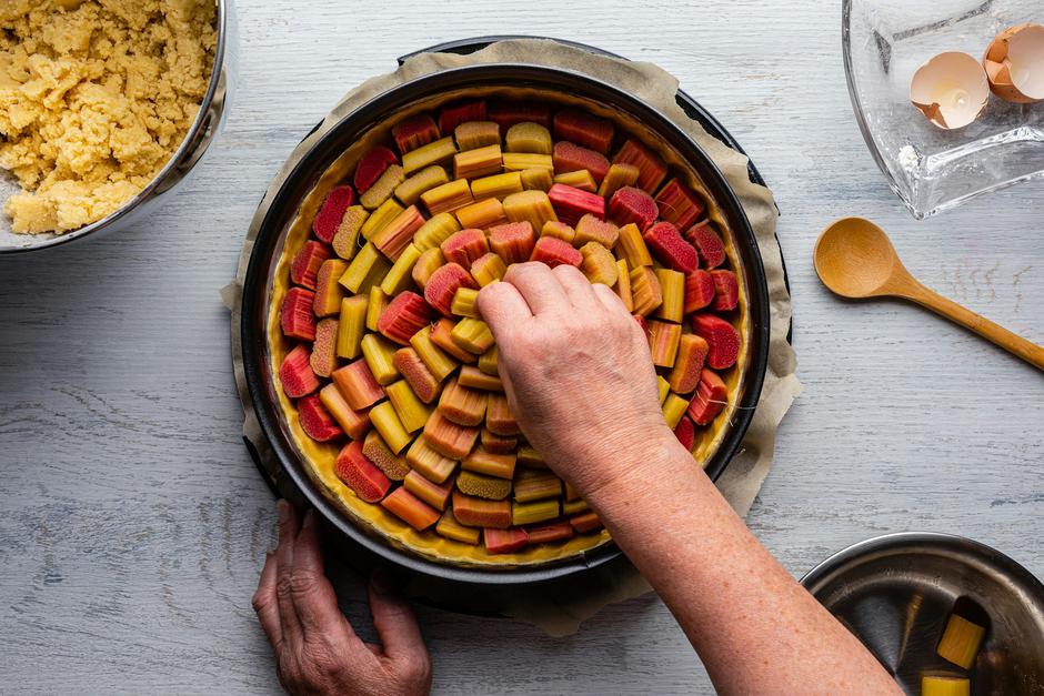 rabarbara, pita od rabarbare | Author: Maximilian Zahn/Unsplash