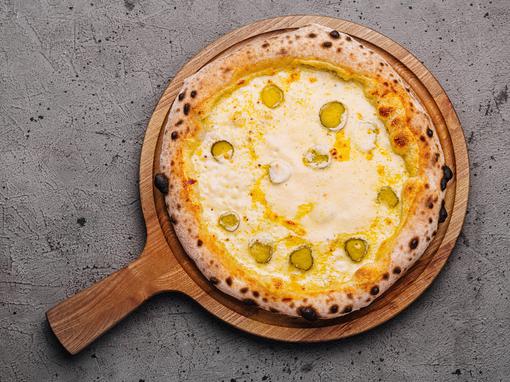 pizza s kiselim krastavcima