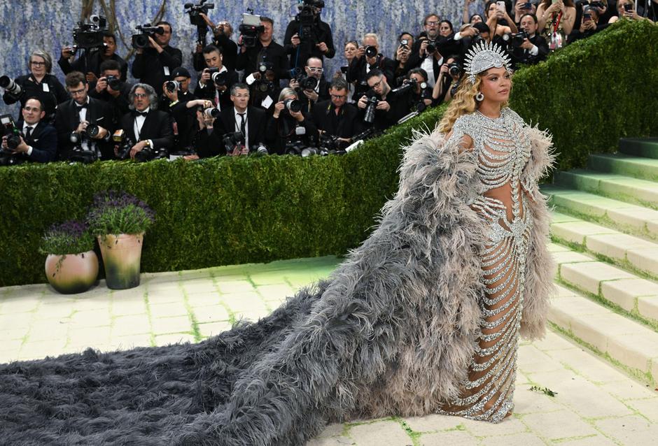 New York, USA. May 4th, 2026. Beyonce attending the 2026 Met Gala celebrating the opening of the exhibition Costume Art, at The Metropolitan Museum of Art. Credit: Doug Peters/EMPICS/Alamy Live News | Author: Profimedia
