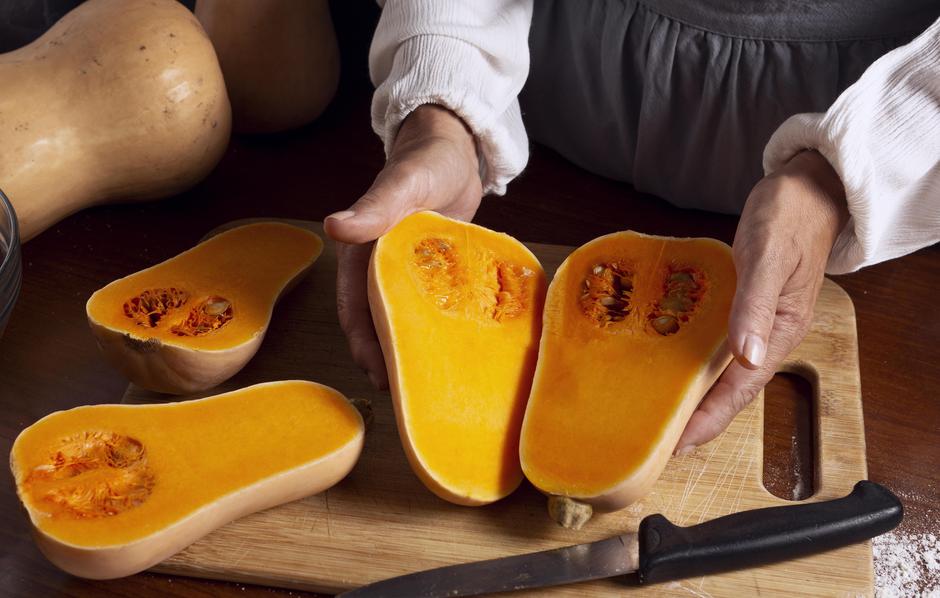 Zaboravi meso, ova punjena butternut tikva zaslužuje glavnu ulogu | Author: Freepik