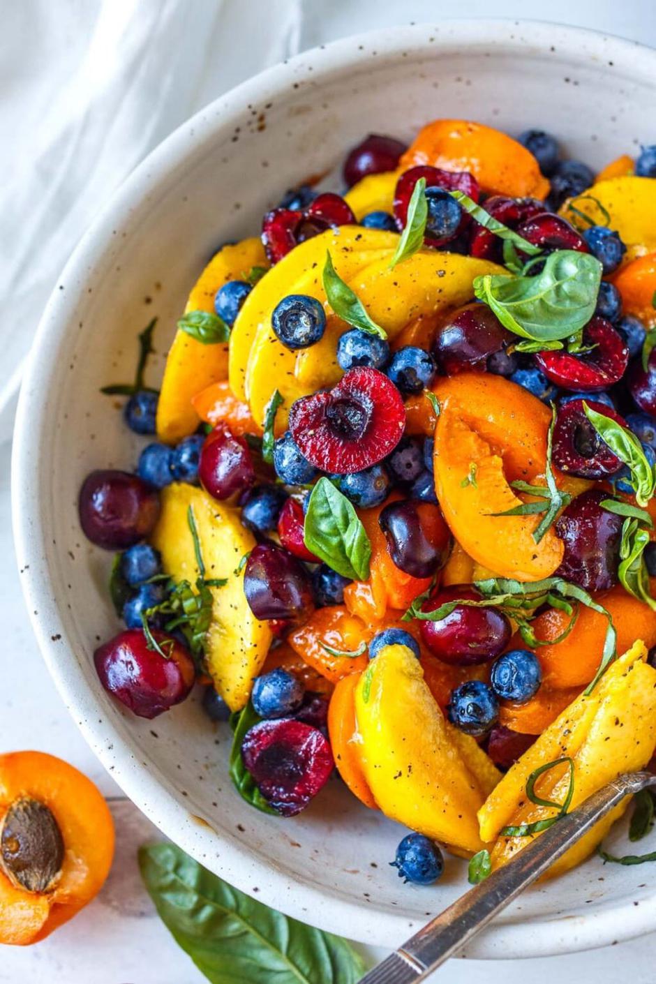 voćna salata | Author: Feasting at Home/Pinterest