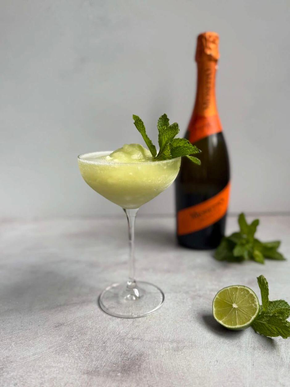 Imamo recept za ledeni Hugo Spritz koji će obilježiti ljeto | Author: @erekav Pinterest