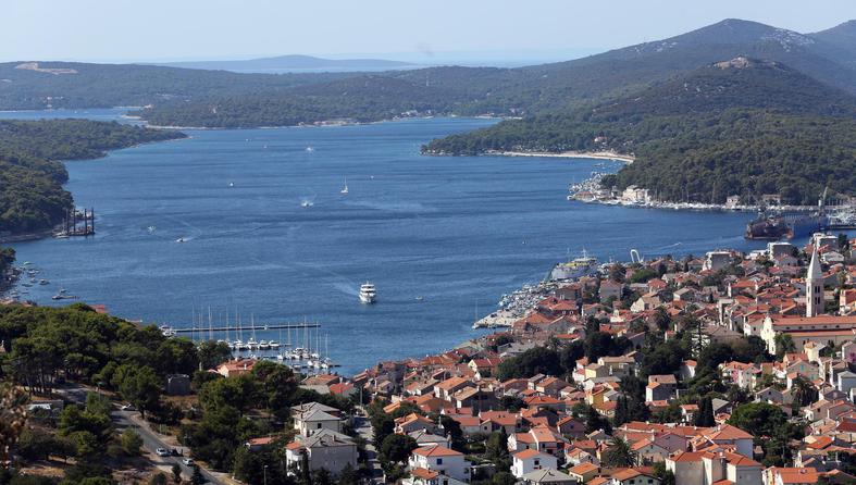Panorama grada i otoka Malog Lošinja