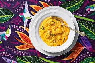 talijanska tjestenina s krumpirom i rastopljenim sirom