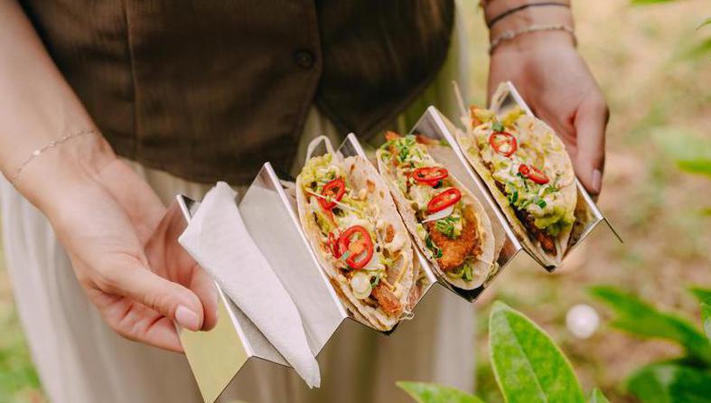 tres tacos by mario mihelj