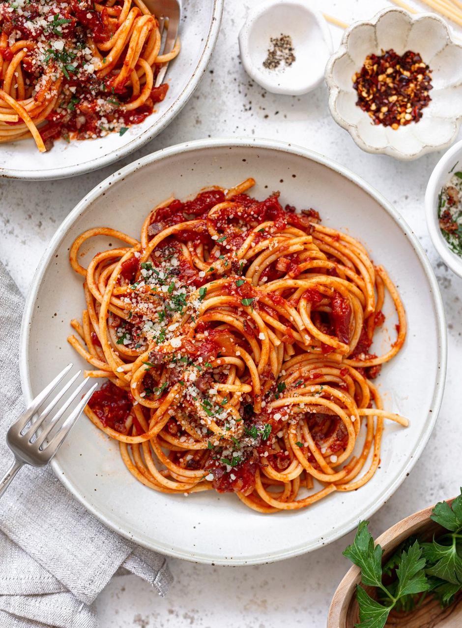 špageti amatriciana | Author: Familystyle Food/Pinterest
