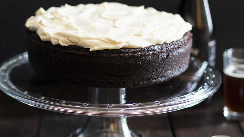 Torta od tamnog piva za najsla&dstrok;u novogodi&scaron;nju no&cacute;