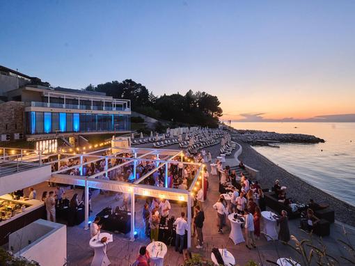 Decanter 2025 Winners Showcase by Vinistra