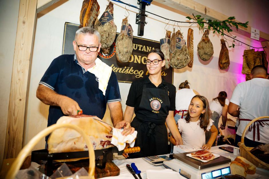 8. Međunarodni festival pršuta Drniš 2025. | Author: Mario Sučić, Grad Drniš