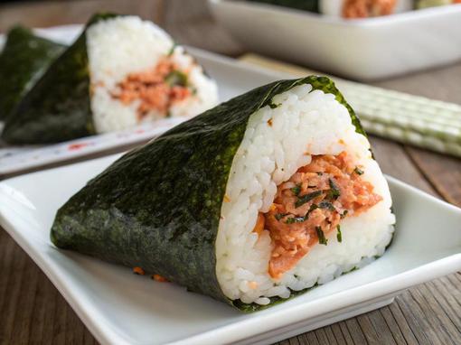 onigirazu, sushi sendvič