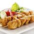 Pileći kebab sa sosom od jogurta i limuna