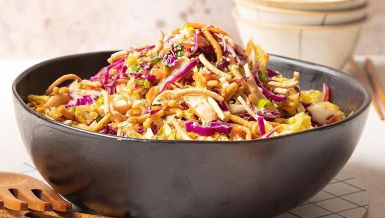 Kineska salata s piletinom