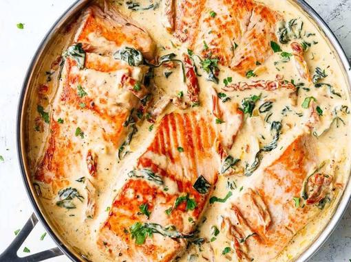 losos u kremastom umaku