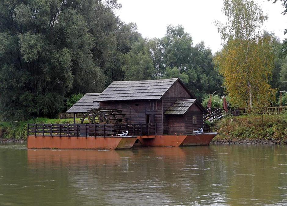 mlin na muri | Author: Nikola Zoko