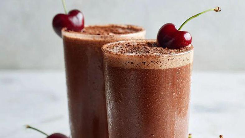 Isprobaj kremasti smoothie koji spaja čokoladu i trešnje
