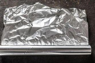 Je li važno koju stranu alu-folije koristiš?