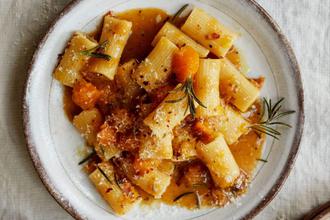 tjestenina s bučom i pancetom