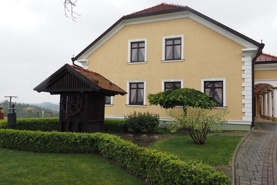 terbotz | Author: Nikola Zoko