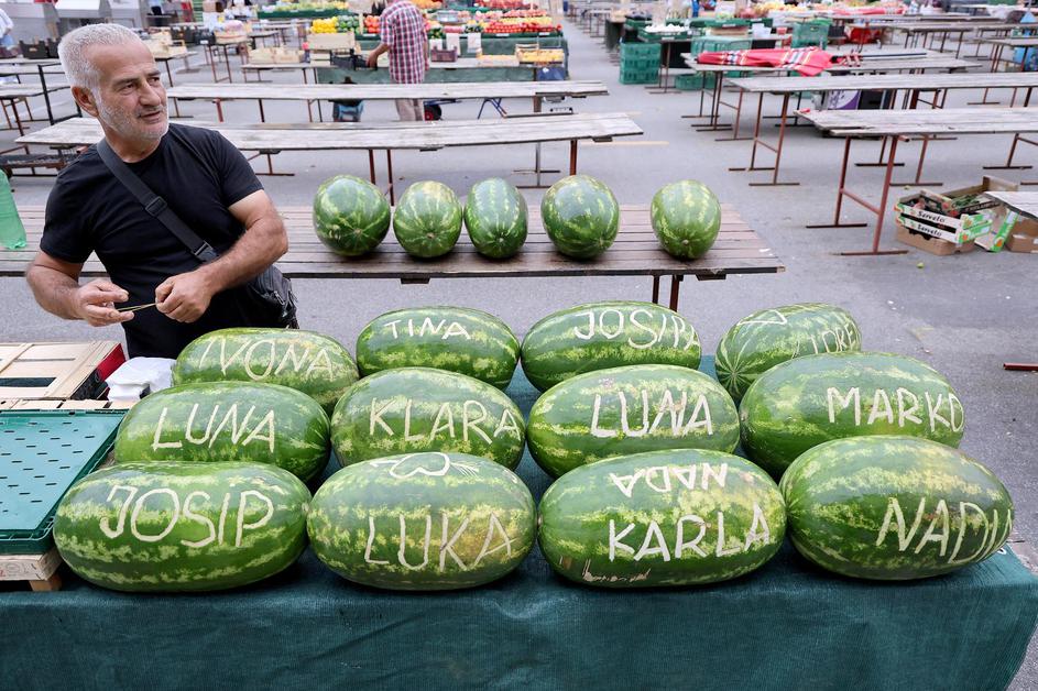 Zagreb: Personalizirane lubenice u ponudi na Dolcu