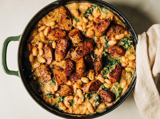 tavica s bijelim grahom i dimljenom kobasicom