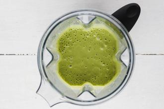 zeleni smoothie, smoothie s graškom