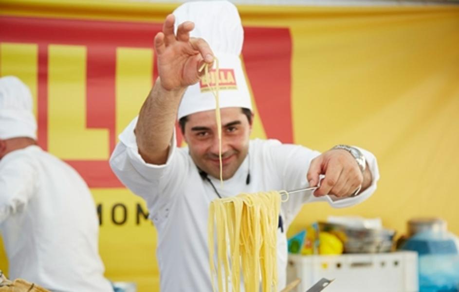 Giuseppe Daddio cooking show.jpg